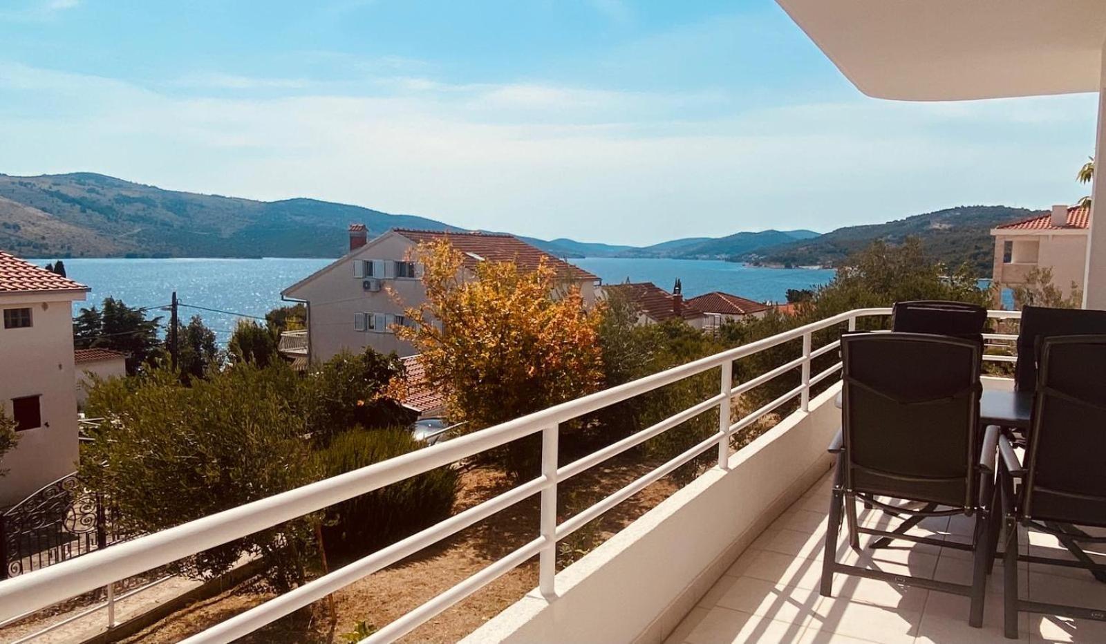 House Agradable Apartman Seget Vranjica Kültér fotó