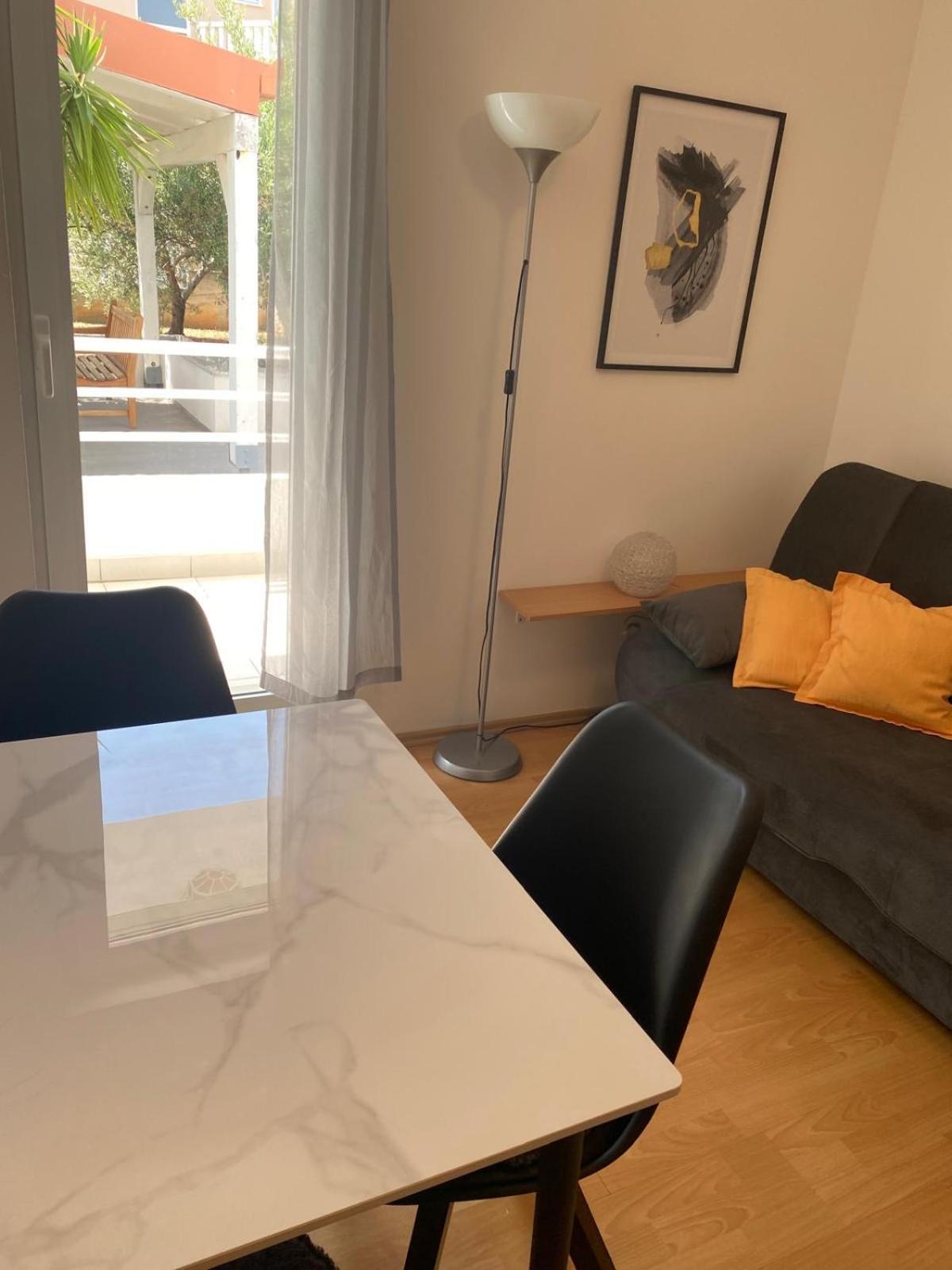 House Agradable Apartman Seget Vranjica Kültér fotó