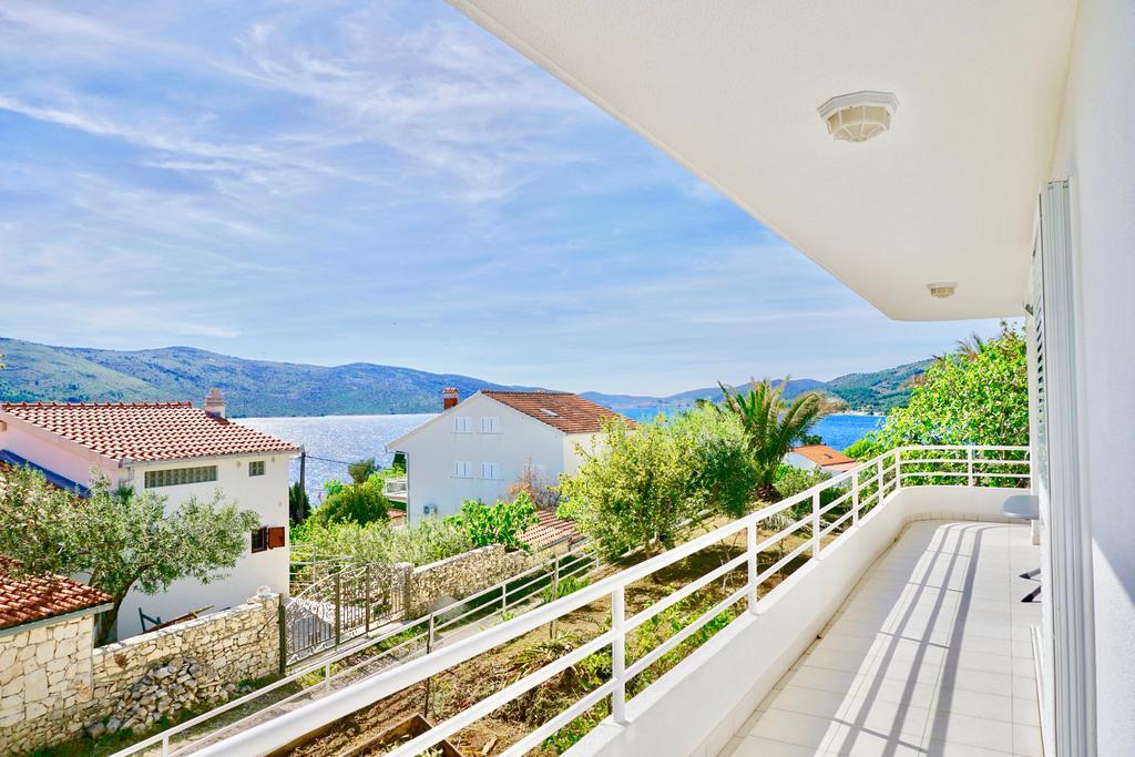 House Agradable Apartman Seget Vranjica Kültér fotó